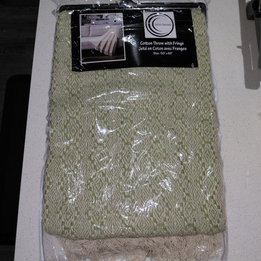Cotton Concepts Green & Cream Cotton Throw with Fringe 50 X 60